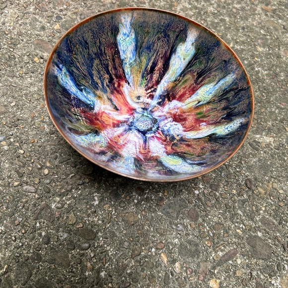 Vintage MCM enamel over copper bowl! - Picture 3 of 6